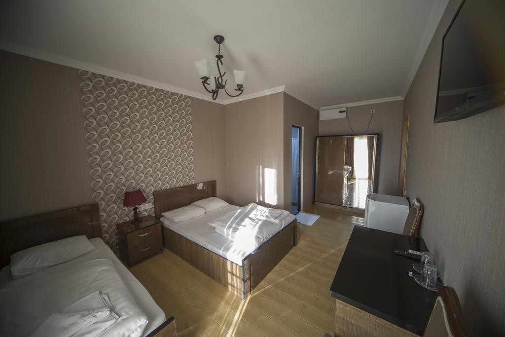 Hotel Nikala Цкалтубо Екстериор снимка