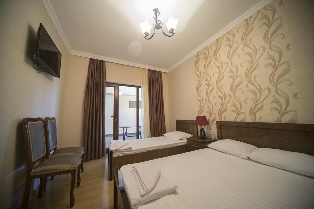 Hotel Nikala Цкалтубо Екстериор снимка
