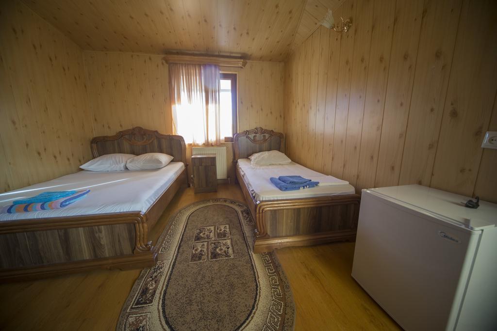 Hotel Nikala Цкалтубо Екстериор снимка