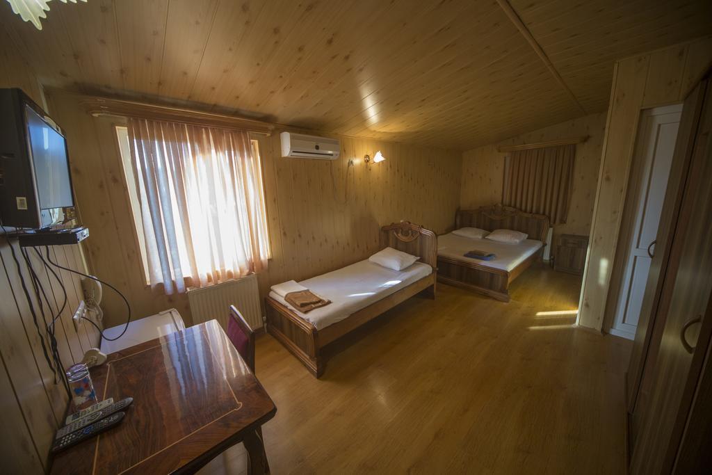 Hotel Nikala Цкалтубо Екстериор снимка