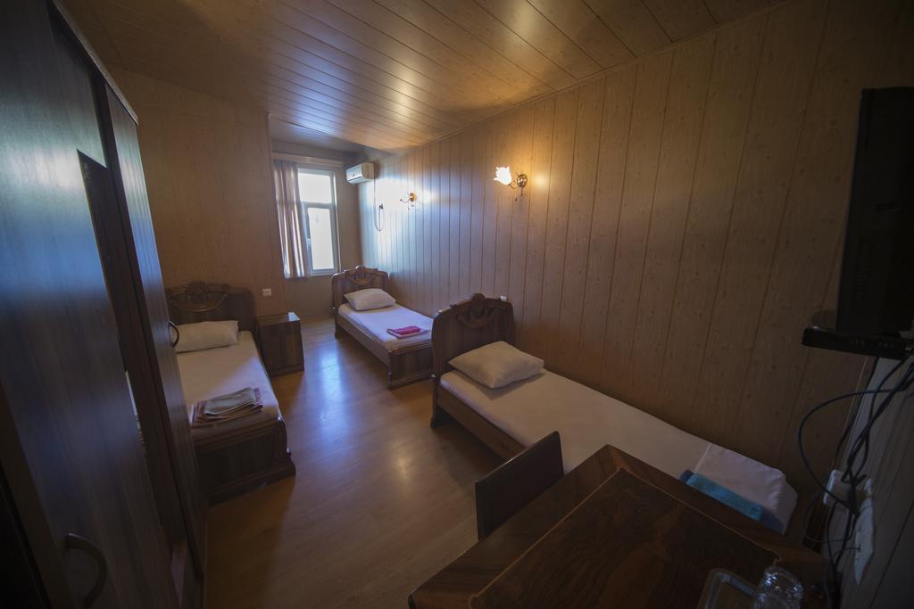 Hotel Nikala Цкалтубо Екстериор снимка