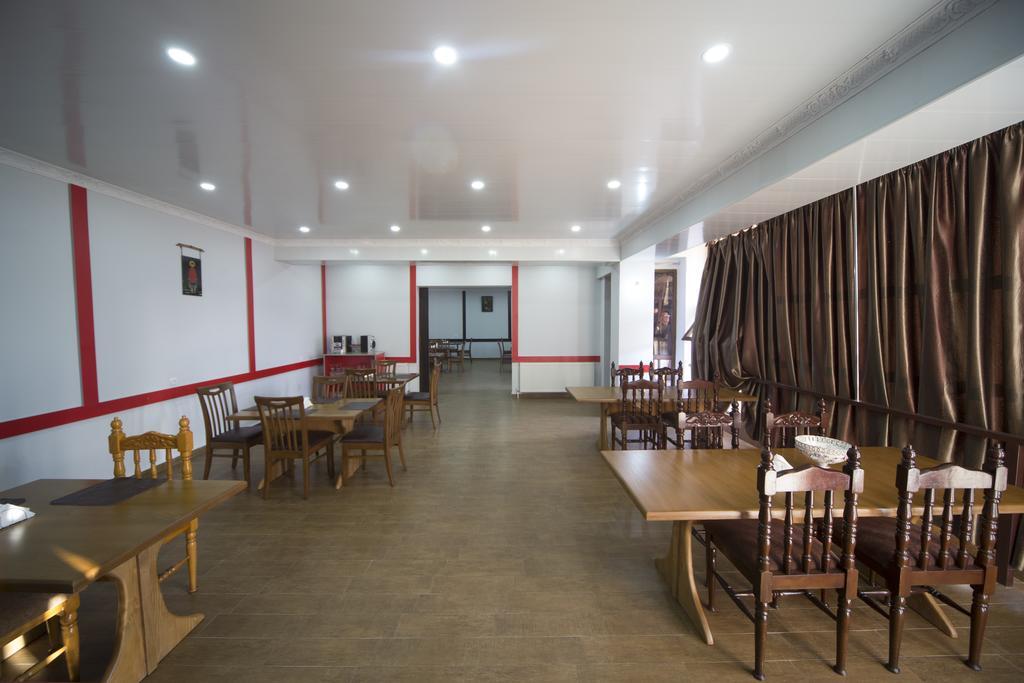 Hotel Nikala Цкалтубо Екстериор снимка