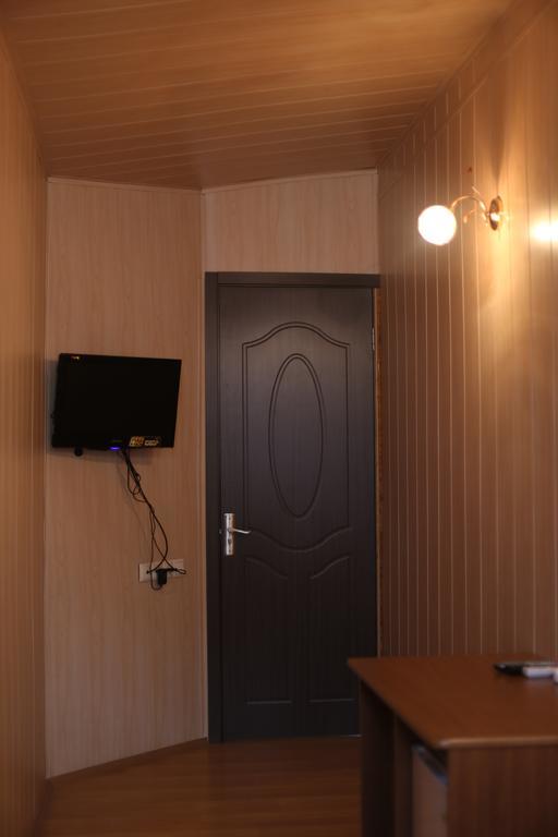 Hotel Nikala Цкалтубо Екстериор снимка