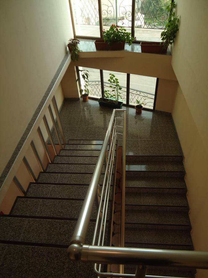 Hotel Nikala Цкалтубо Екстериор снимка