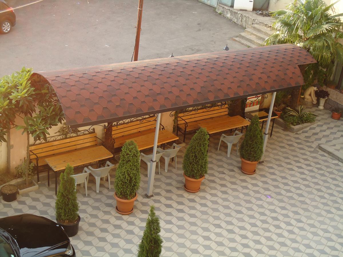 Hotel Nikala Цкалтубо Екстериор снимка